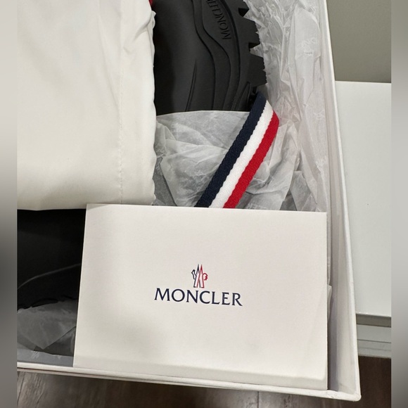 Moncler Misty Rain Boots. Black. Sz. 8. New with Box - Picture 10 of 14